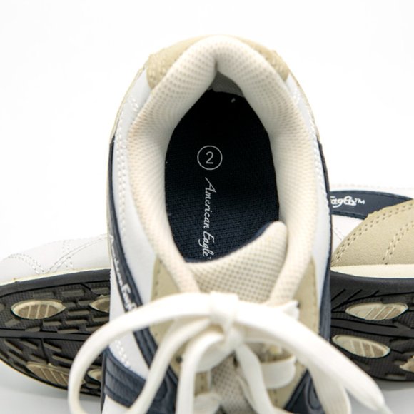 ✨✨3/$25 Girl's Oxford Style Runners Size2 - Picture 9 of 11